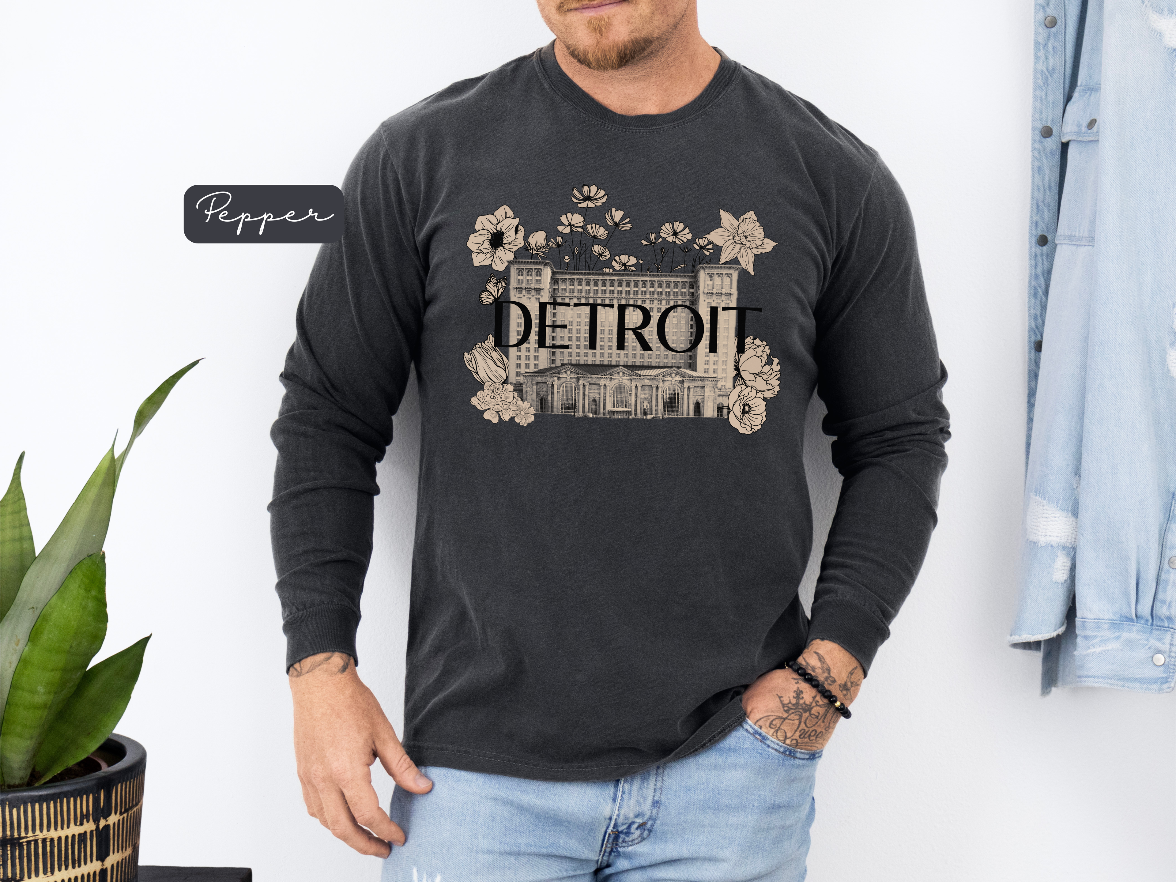 Beautiful Detroit Vintage Floral Train Station Long Sleeve T-Shirt