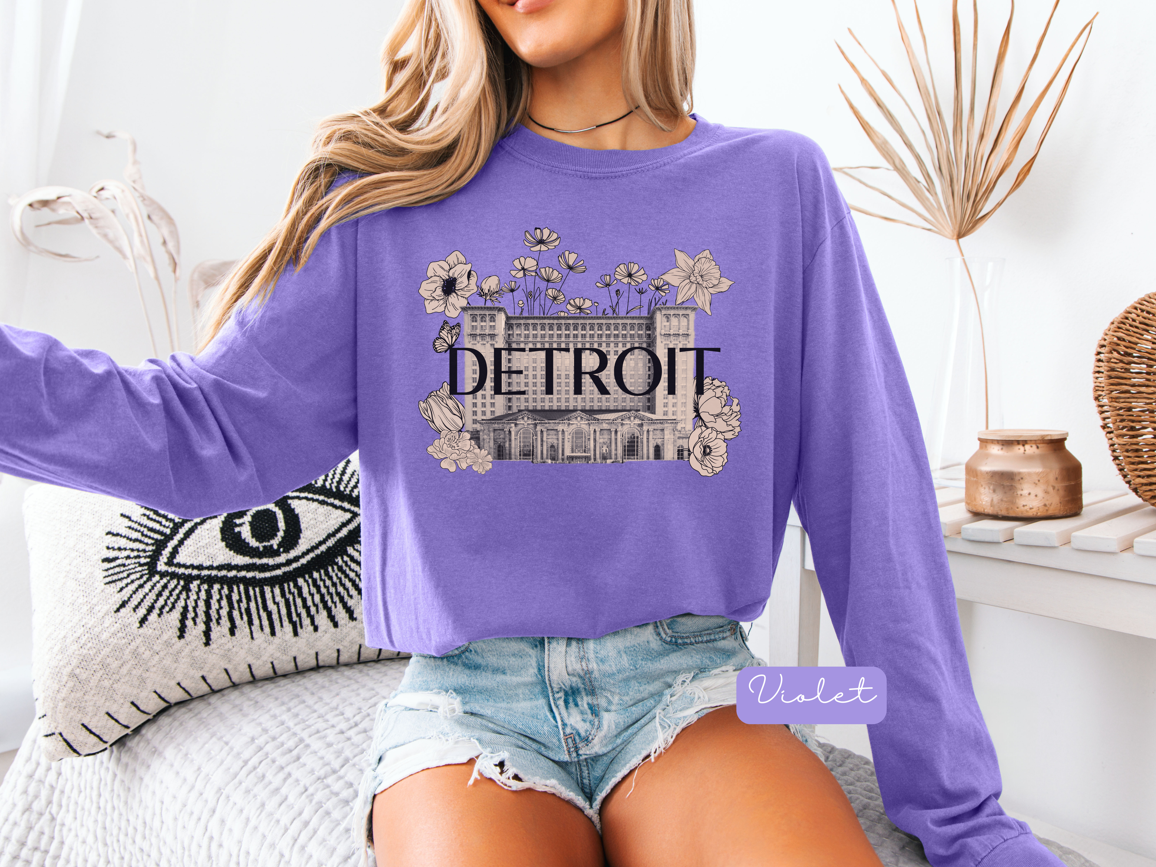 Beautiful Detroit Vintage Floral Train Station Long Sleeve T-Shirt