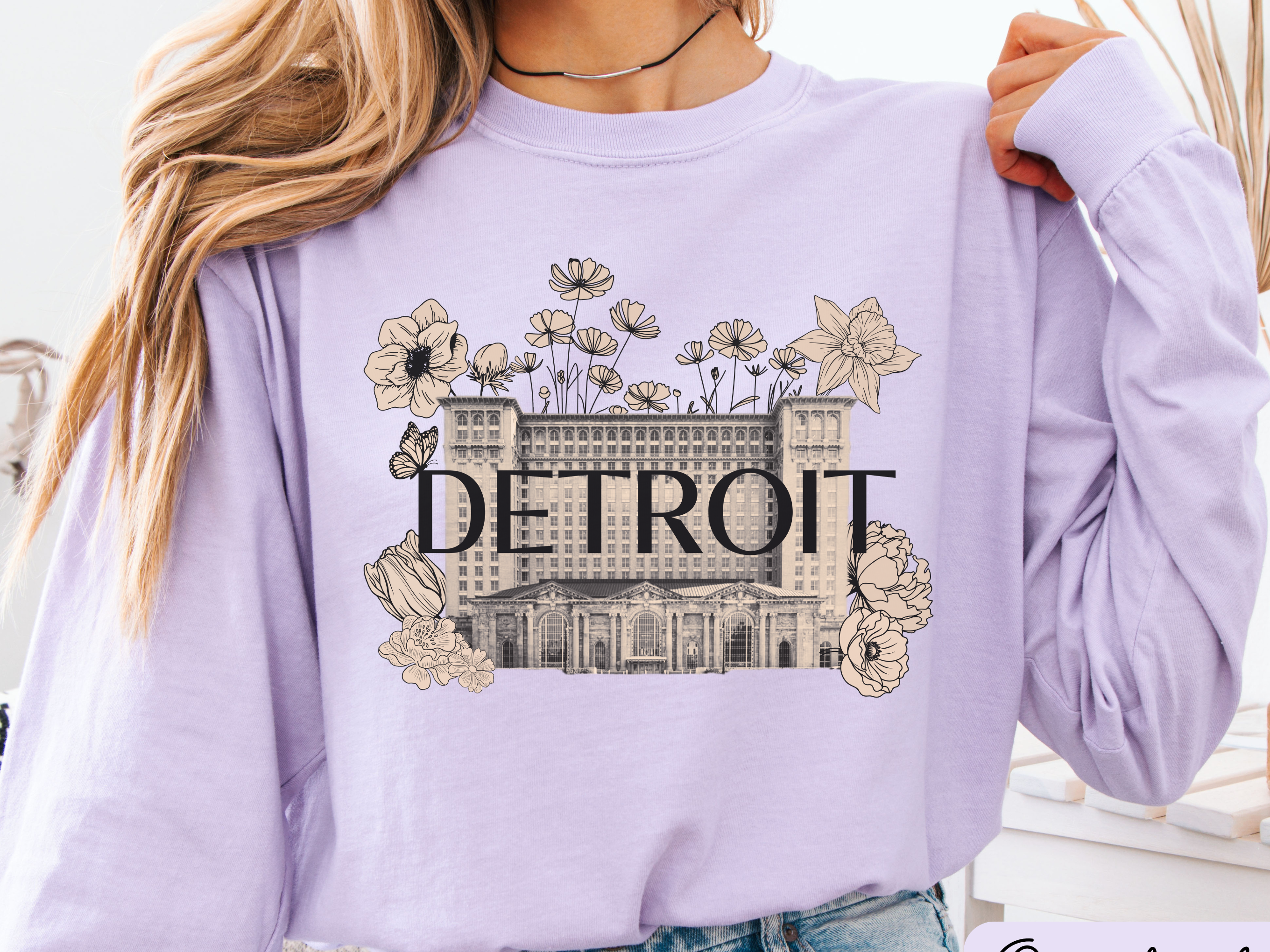 Beautiful Detroit Vintage Floral Train Station Long Sleeve T-Shirt