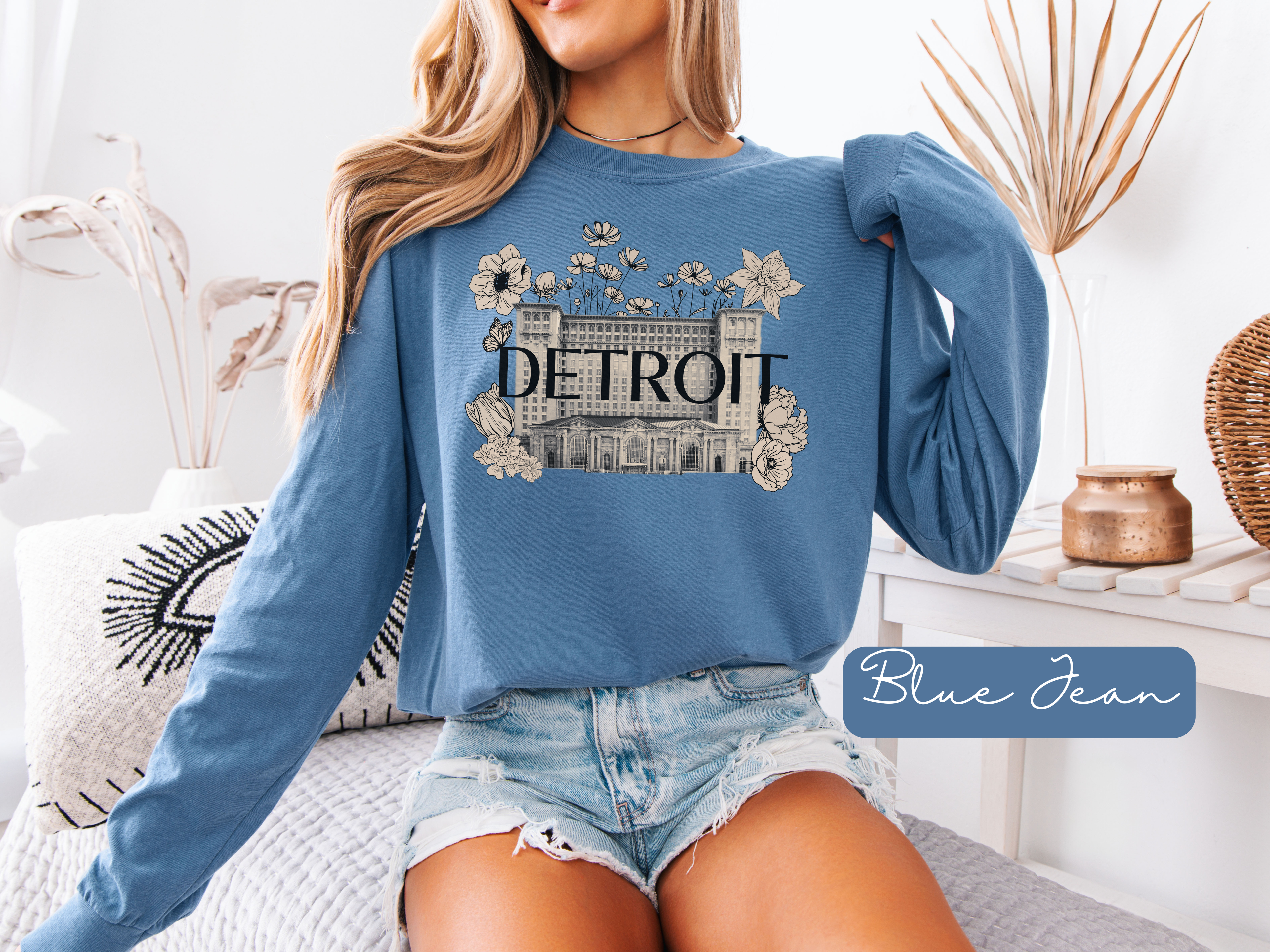 Beautiful Detroit Vintage Floral Train Station Long Sleeve T-Shirt