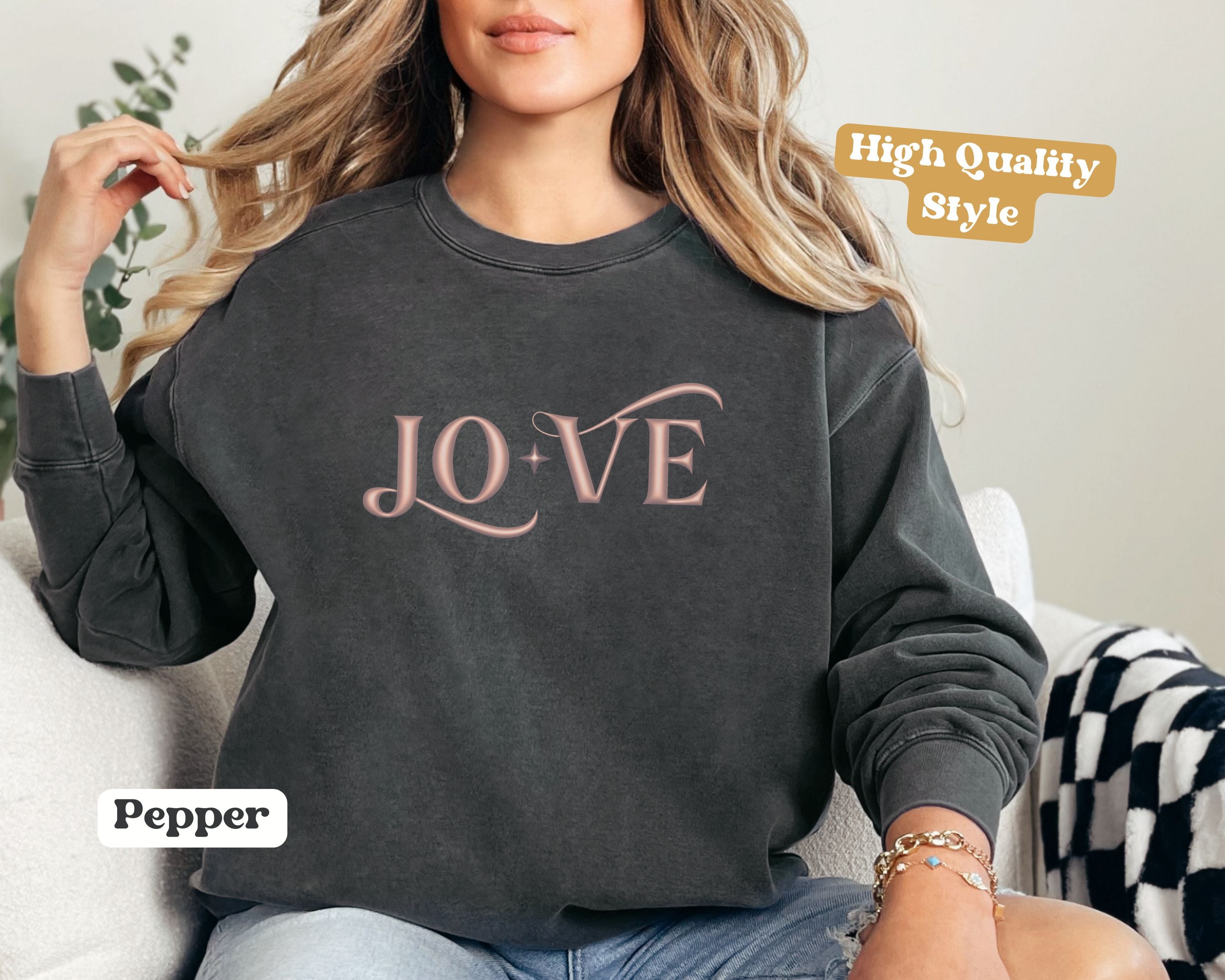 Feel the Love Sweatshirt | Calligraphy Valentines Love Sweatshirt | Bride gift| Brides Maid gift | Love sweatshirt