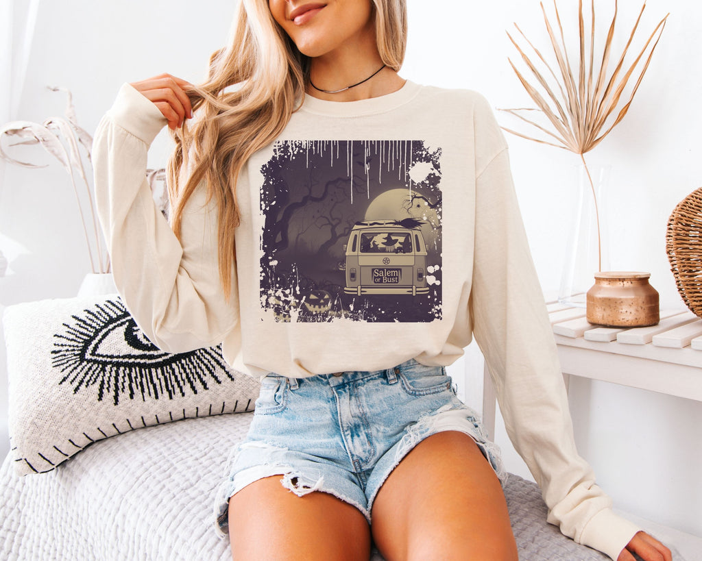 Vintage Salem or Bust Halloween Long Sleeve Tshirt | Spooky original design Long Sleeve
